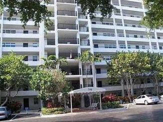 605 Oaks Dr Unit 809, Pompano Beach, FL 33069