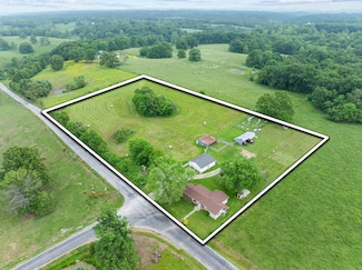 14004 Farm Road 1105, Cassville, MO 65625
