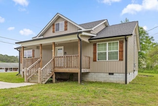 99 Bernard St, Chatsworth, GA 30705