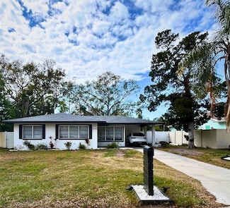 2040 Yale Ave, Dunedin, FL 34698