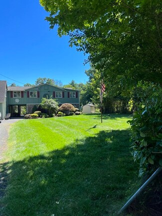 44 Hollow Rd, Hampden, MA 01036