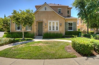 3850 Loyola Ln, Clovis, CA 93619