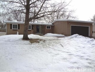 8016 Edgewood Ave N, Brooklyn Park, MN 55445