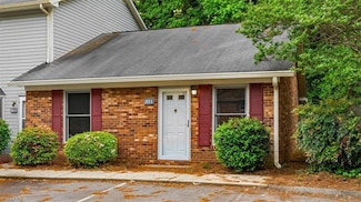 811 Brickwood Ct, Winston Salem, NC 27127