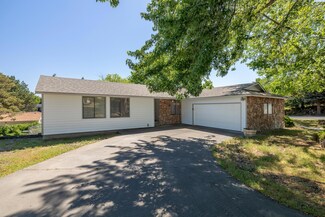 142 Orchard Way, Richland, WA 99352