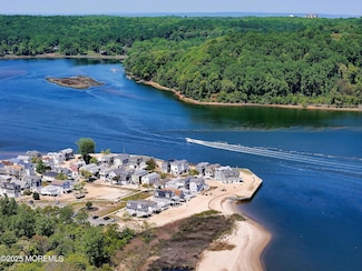 142 Black Point Rd Unit G1, Rumson, NJ 07760