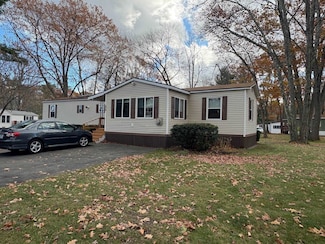 176 Lower Collins St, Seabrook, NH 03874