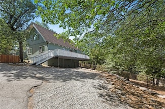 1208 Yosemite Dr, Lake Arrowhead, CA 92352