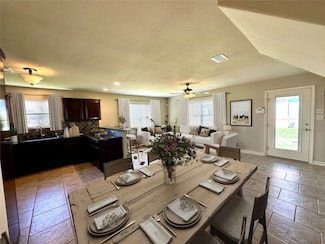 40 Stewart Rd, New Waverly, TX 77358
