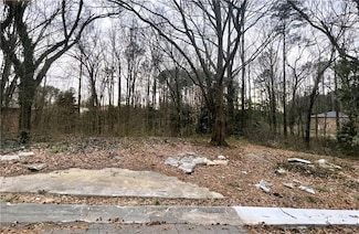 6455 Raymond Dr, Union City, GA 30291