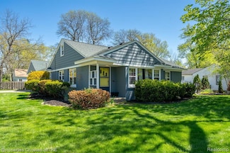 30160 Marshall St, Southfield, MI 48076