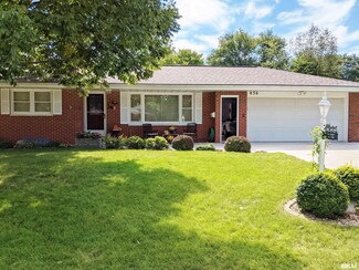 836 E Dunne St, Morton, IL 61550
