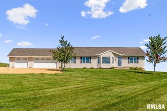 1673 290th Ave, Charlotte, IA 52731