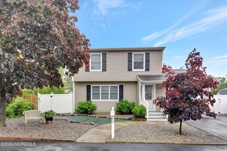 2103 Dorothy Rd, Toms River, NJ 08753