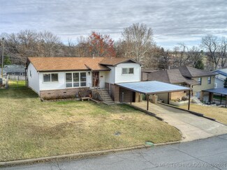 1105 N Maple Ave, Sand Springs, OK 74063