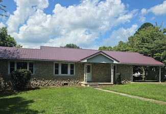 703 Hatcher Dr, Fayetteville, TN 37334