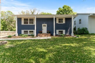 2108 Belmont Ln, Mound, MN 55364
