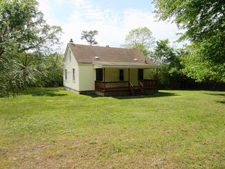 391 Pooles Mill Rd, Buffalo Junction, VA 24529