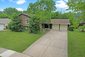198 S Circle Ave, Bloomingdale, IL 60108
