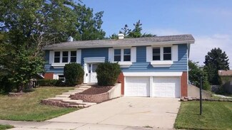 1665 Fairfield Ln, Hoffman Estates, IL 60169