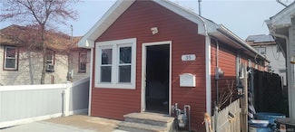 35 Milbank Rd, Staten Island, NY 10306