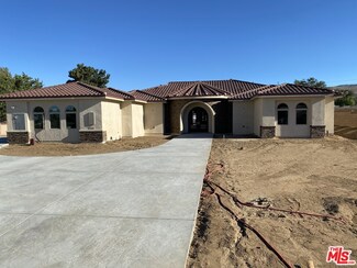 4518 W Avenue m14, Quartz Hill, CA 93536
