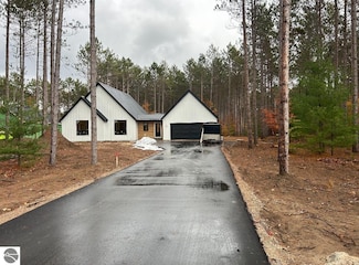 1689 Cascade Trail, Traverse City, MI 49685