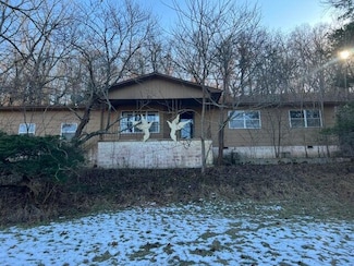 300 Molder Rd, Powell, MO 65730