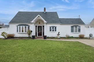 330 Gardiners Ave, Levittown, NY 11756