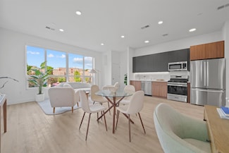 17 Avenue E Unit 504, Bayonne, NJ 07002