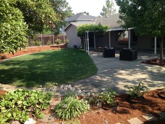 3718 Grove Ave, Palo Alto, CA 94303