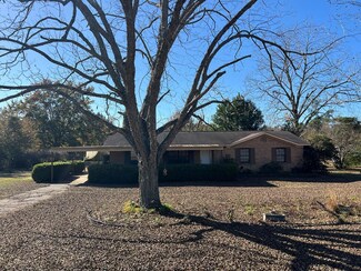 2261 Omussee Rd, Dothan, AL 36303