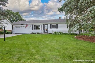 7201 Loras Ln, Wonder Lake, IL 60097