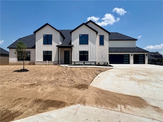 6417 S 59th St, Rogers, AR 72758