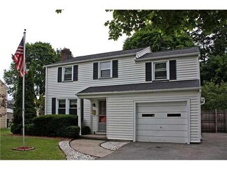 37 Drexmore Rd, Rochester, NY 14610