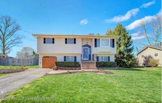 22 Allen Dr, Allentown, NJ 08501
