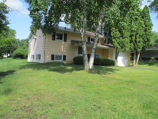 721 Jacquelyn Dr, Baraboo, WI 53913