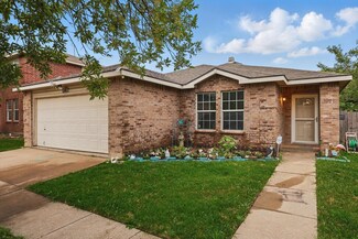 848 Cats Eye Dr, Fort Worth, TX 76179