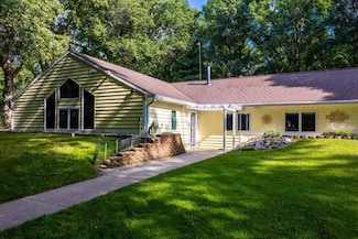 3900 Dursum Ave NE, Ada, MI 49301