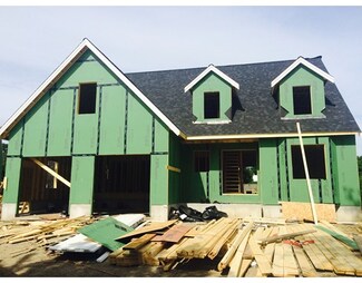 2 Elm St, Dartmouth, MA 02748