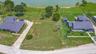 1505 Hillcrest Dr, Little Elm, TX 75068
