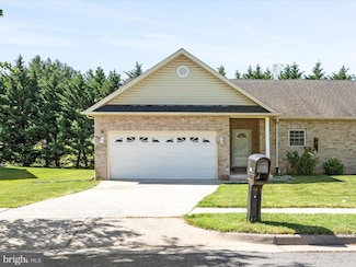 628 Allegheny Cir, Woodstock, VA 22664