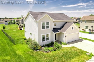 3560 Amber Oaks Dr, Howell, MI 48855
