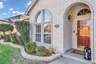 6741 Big Springs Dr, Arlington, TX 76001