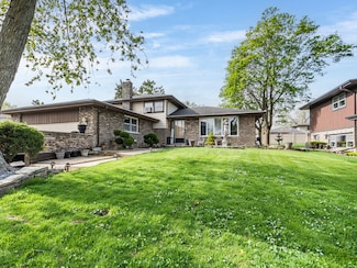10436 S Kathy Ct, Palos Hills, IL 60465