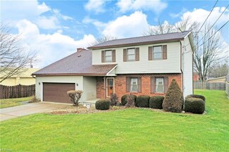 623 W Harvey St, Struthers, OH 44471