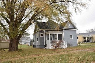 403 E 4th St, Fowler, IN 47944