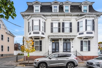 13 Boardman St Unit 1, Salem, MA 01970