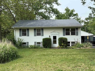 605 Crist Rd, Beloit, WI 53511
