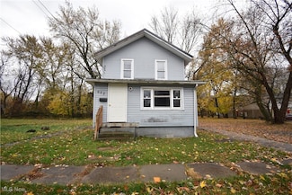 922 W 37th St, Ashtabula, OH 44004